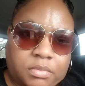 Meet your Posher, Trina